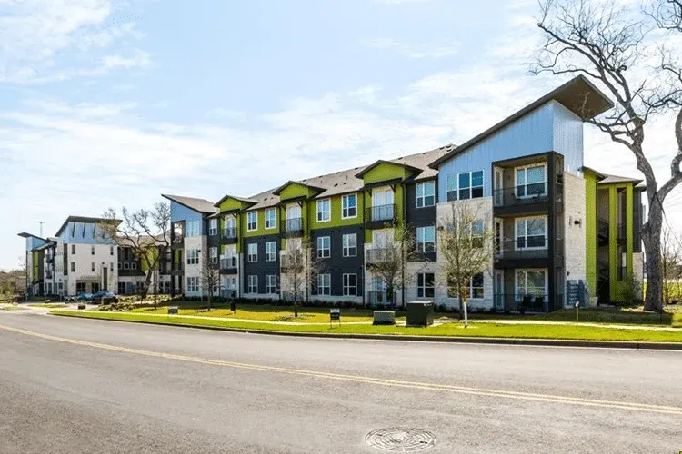 Urban North Apartments, Austin, TX, 179-unit apartment building sold by Highlight Multifamily Group